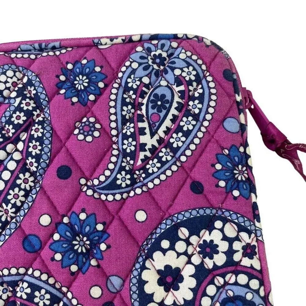Vera Bradley Boysenberry Tablet Sleeve Padded Paisley Zip Around Bag Quilted